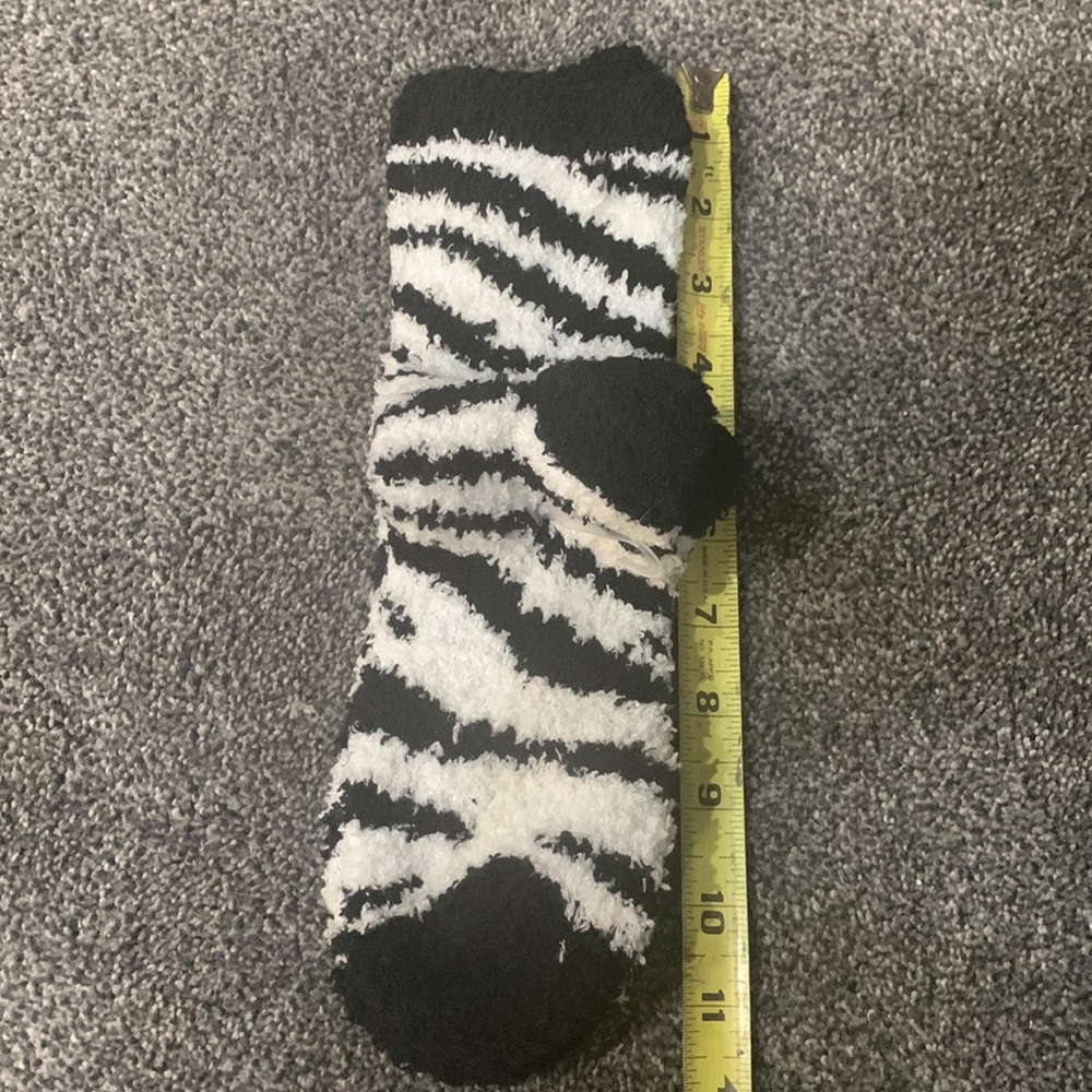 Old Navy Cozy socks - Picture 5 of 5